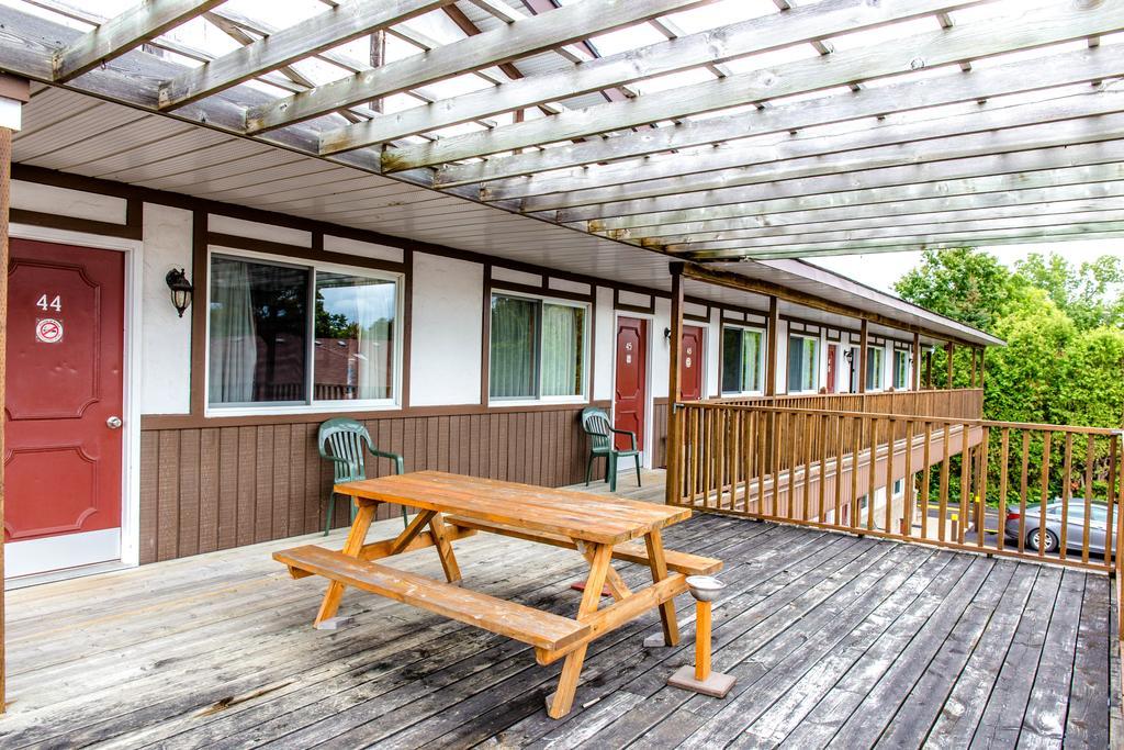 Cedar Lodge Motel Goderich Luaran gambar